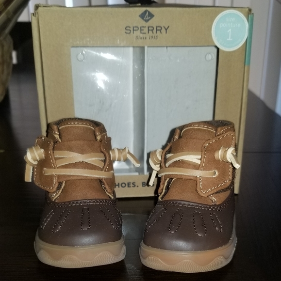 sperry baby boots